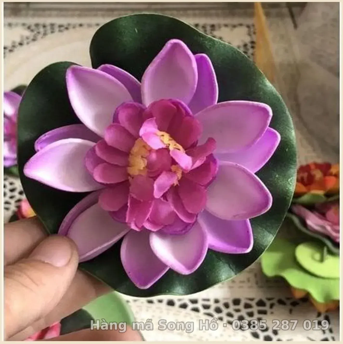 Hoa sen giả thả bát hoặc bể cá(hoa 10cm và cỡ đại bông 17cm)