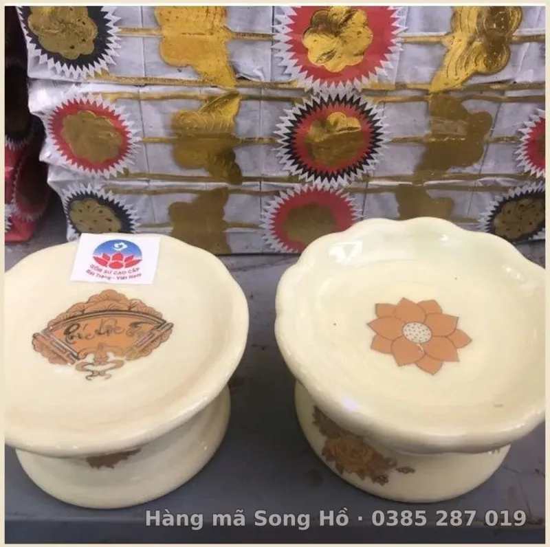 Chân Nến Thờ Men Vàng