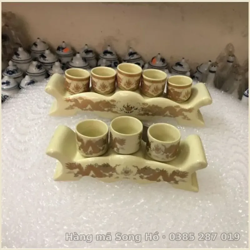 Kỷ Ngai Thờ Men Vàng Bát Tràng