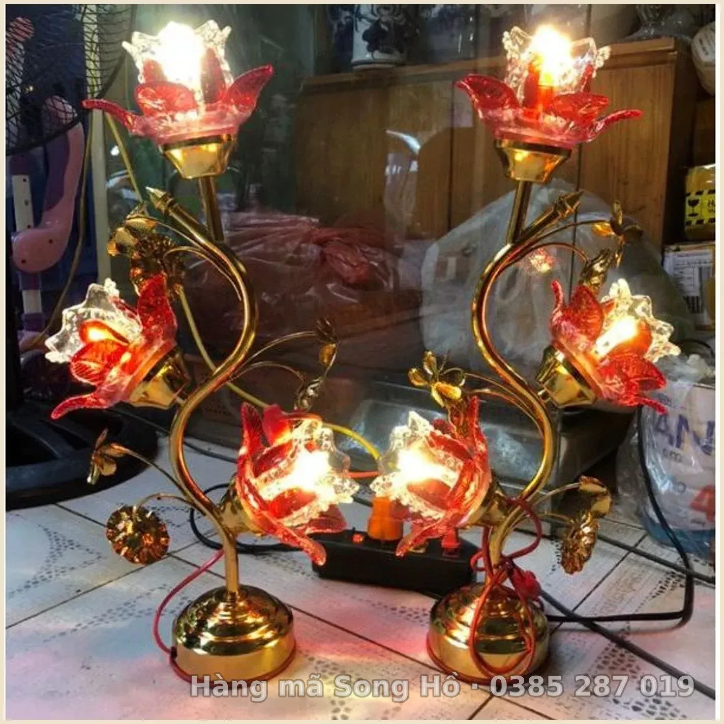 1 đôi đèn điện thuỷ tinh 3 bông cao 45 cm(giá 2 cái)