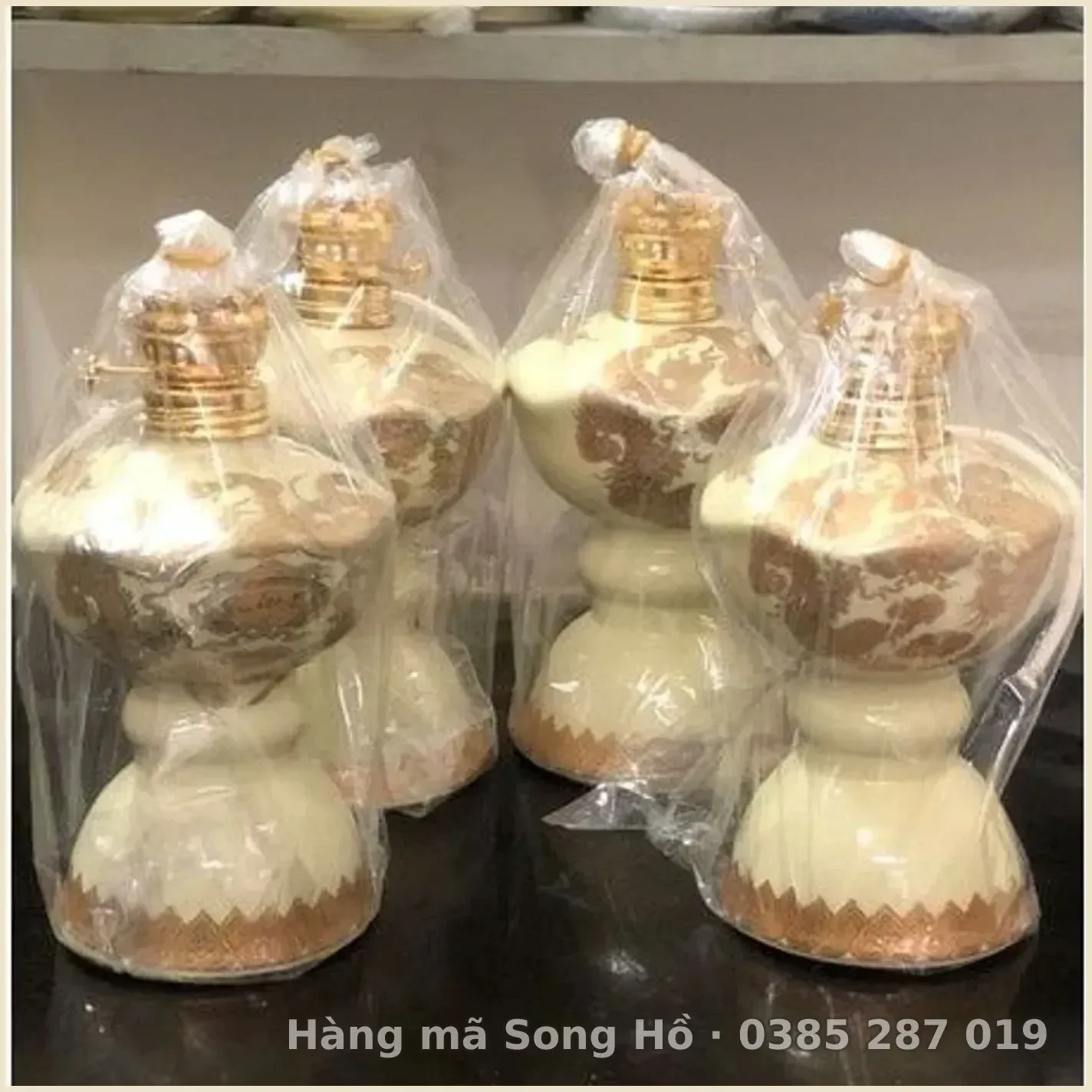 Đèn Thờ Dầu Men Vàng ( Đèn + Bấc+ bóng)