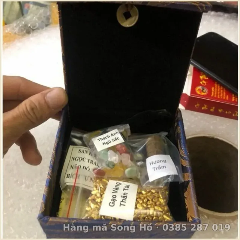 Bộ thất bảo chuẩn đầy đủ(thất bảo,gạo thần tài,chỉ ngũ sắc)