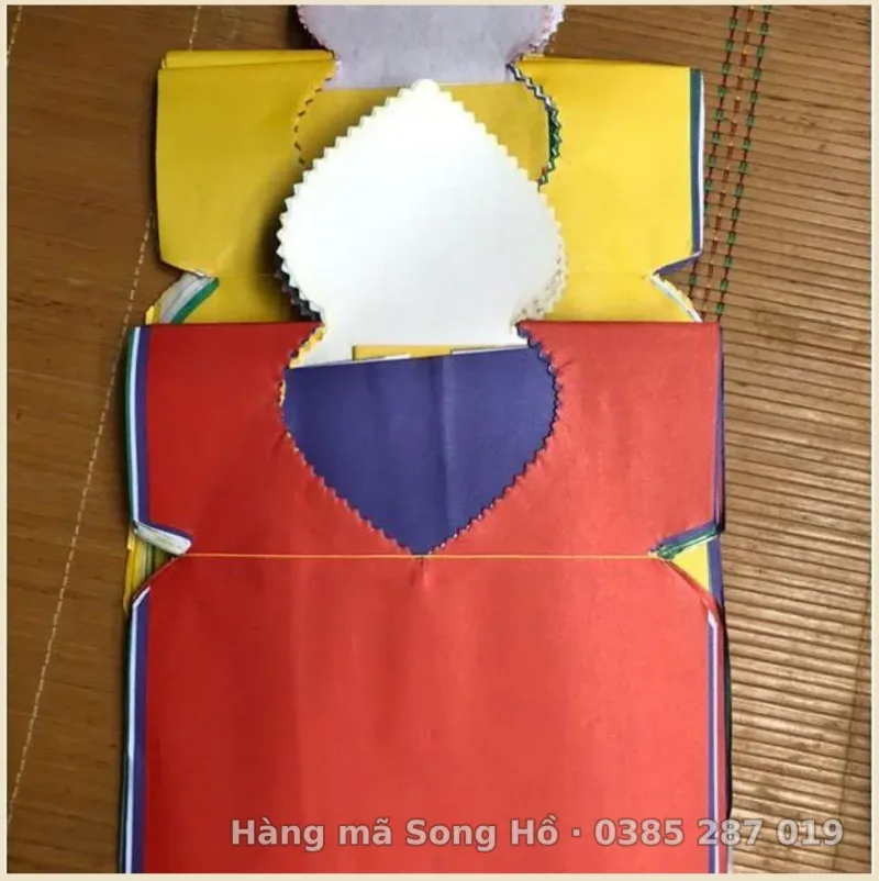Quần áo chúng sinh vàng mã 50 bộ sắp sẵn (1 túi 50 bộ =50k)